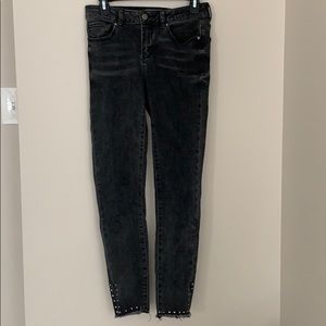 Francesa’s Black Jean size 26 mid rise skinny jean
